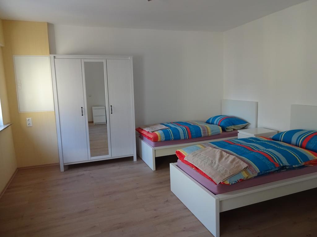 Apartment Ferienwohnung Surova Köln